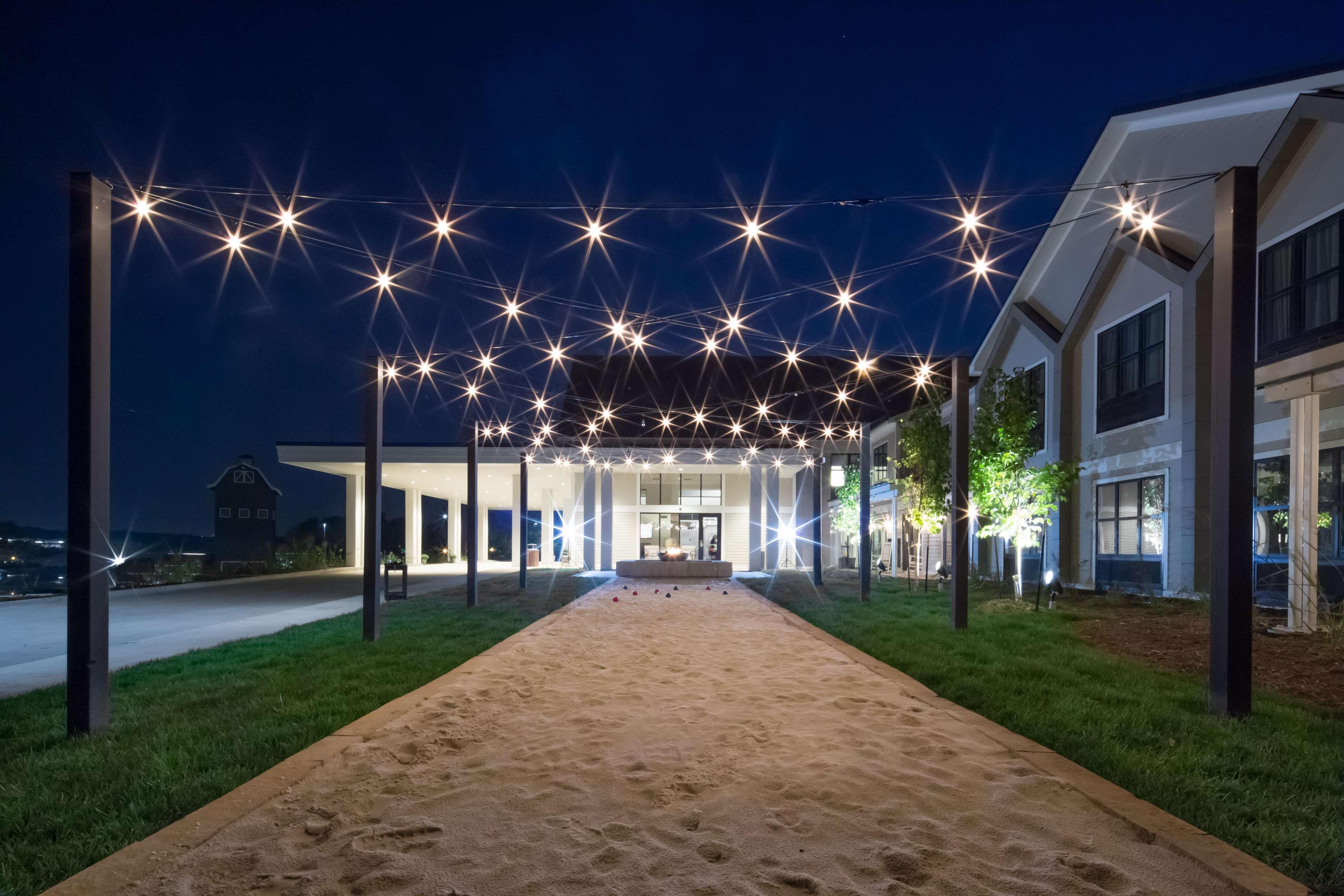 Hotel Renovo Des Moines Urbandale,Tapestry Collection Hilton Exterior foto
